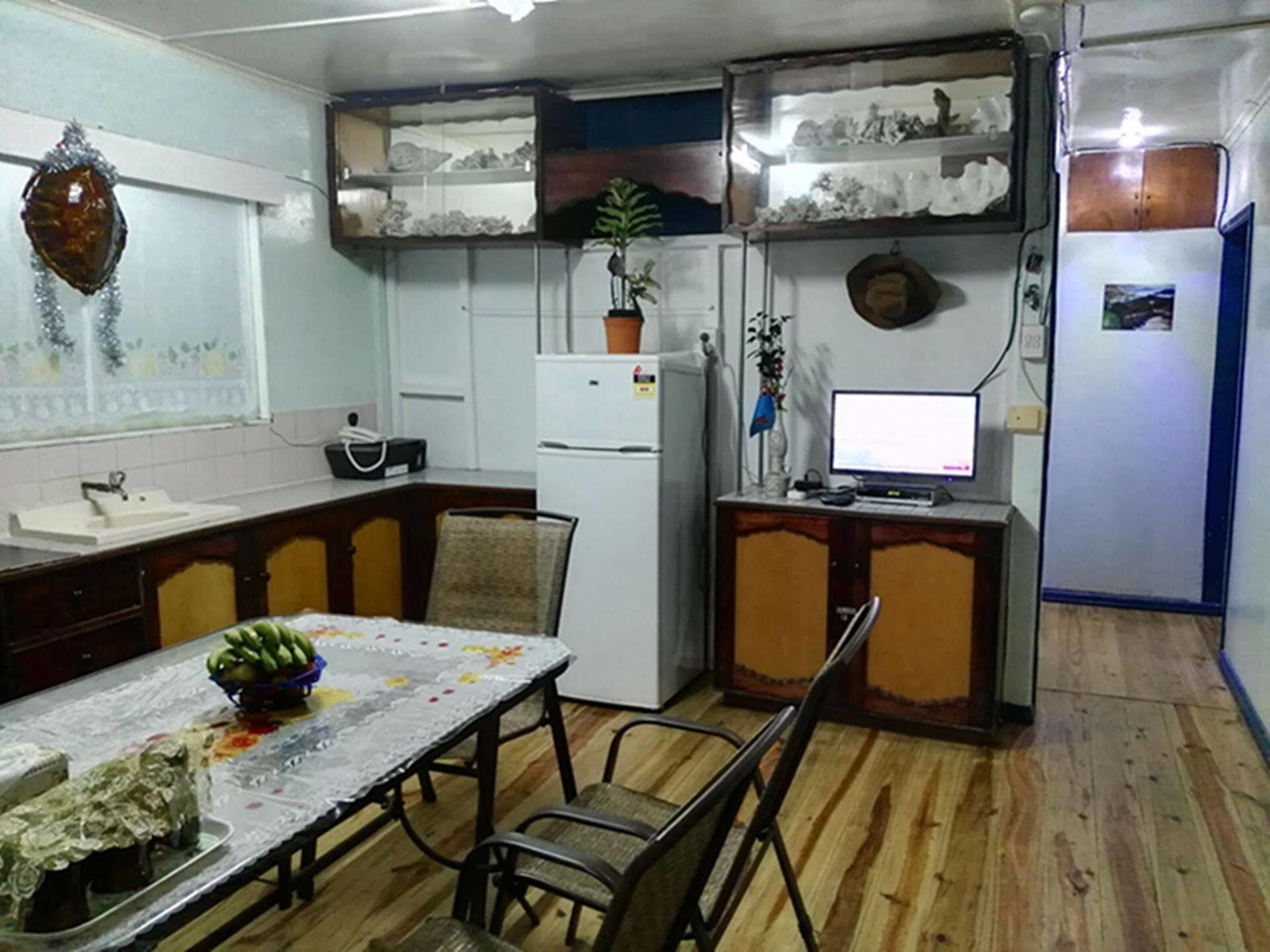 Dreams Homestay Lauthala Bay Екстер'єр фото