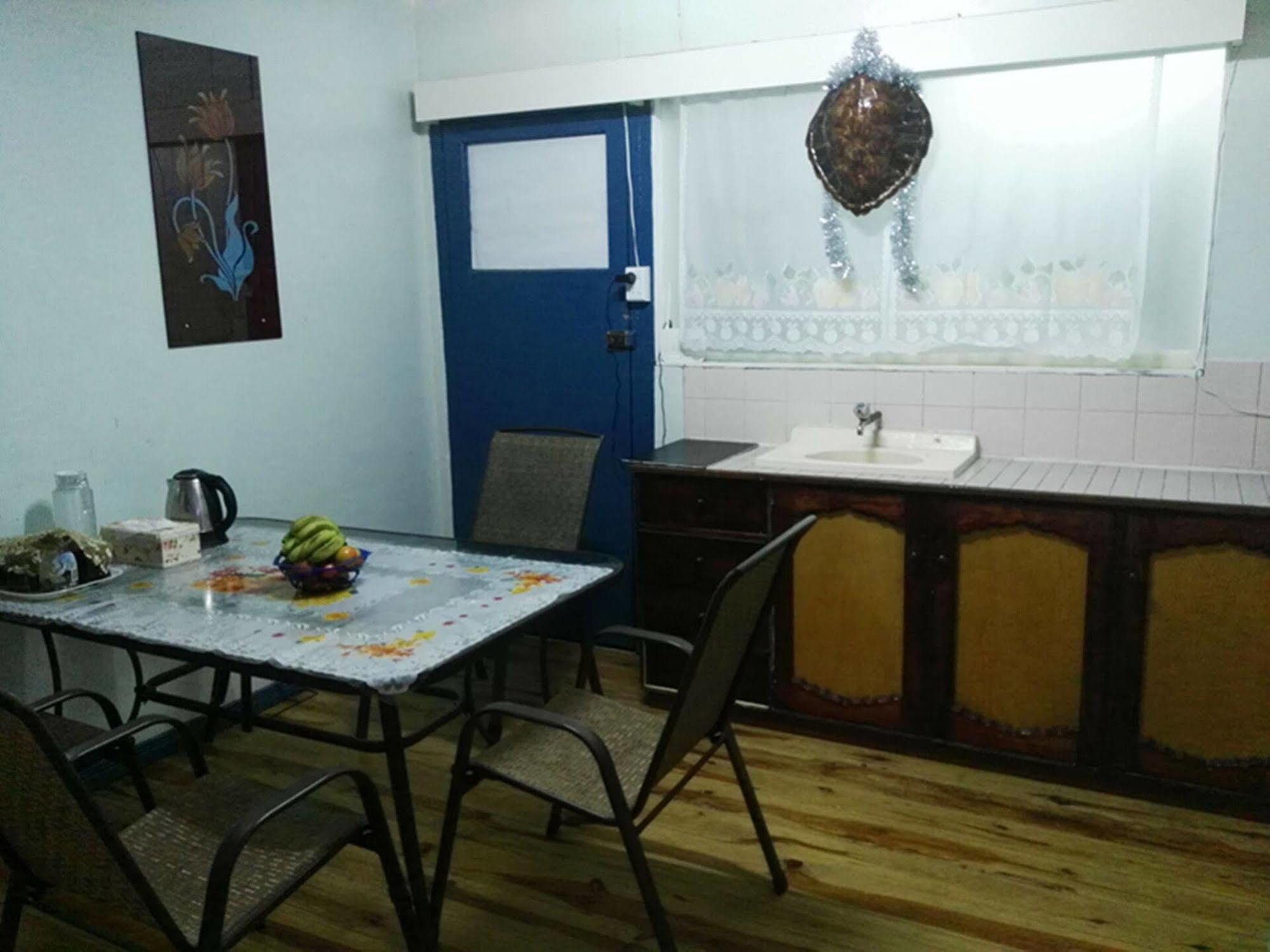 Dreams Homestay Lauthala Bay Екстер'єр фото